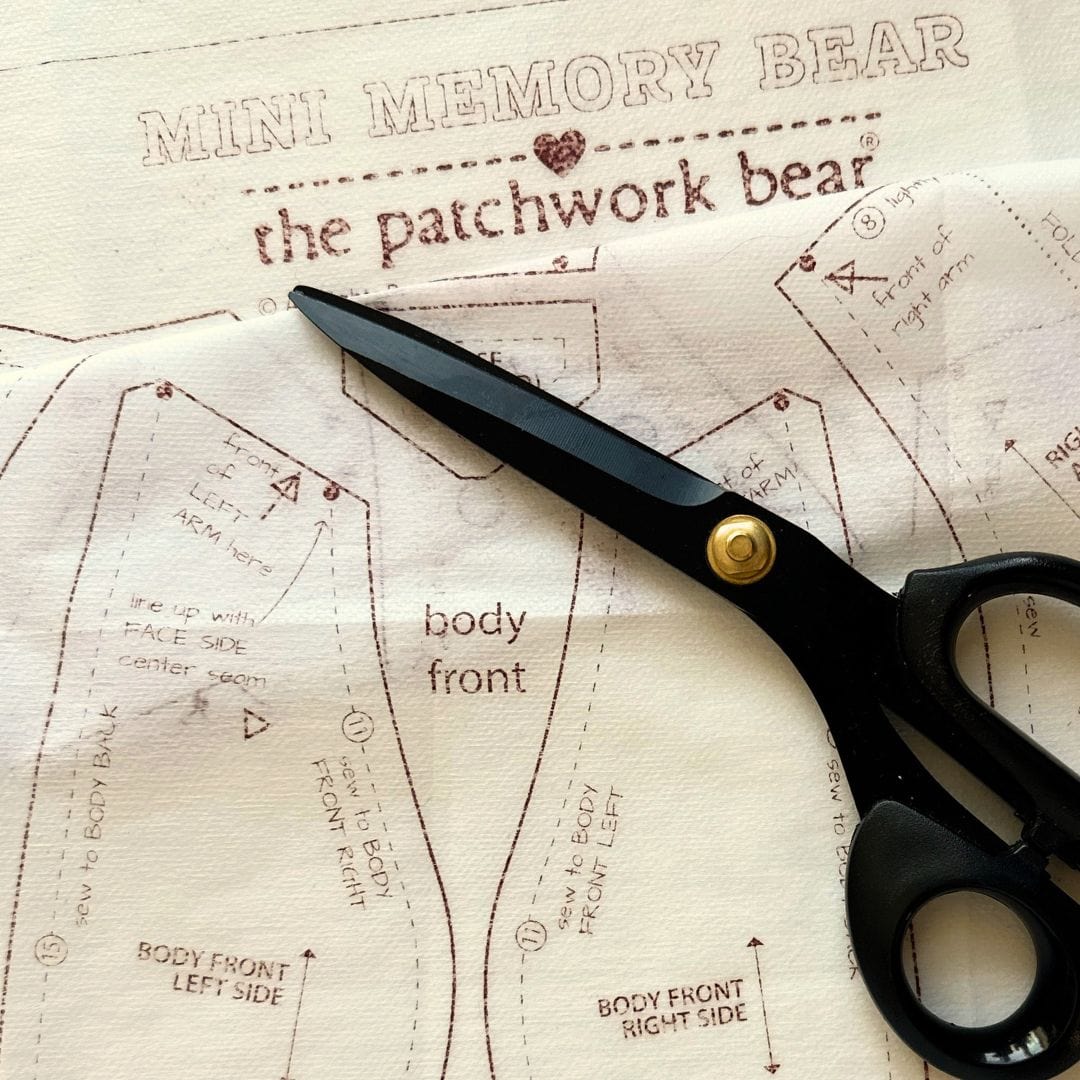 DIY patchwork bear pattern with scissors