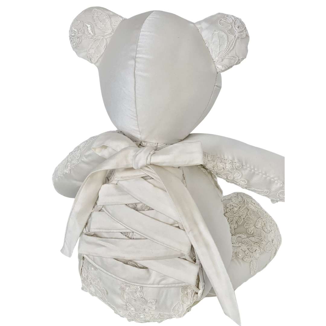 Wedding bear back detail with ribbon and lace