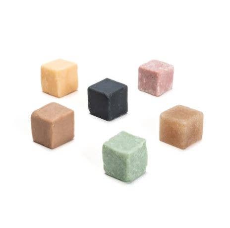 Six colorful square cubes.