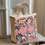 Quilted tote bag with floral pattern